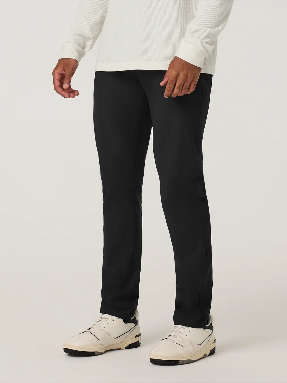 Vuori Meta Pant in Original Slim Fit
